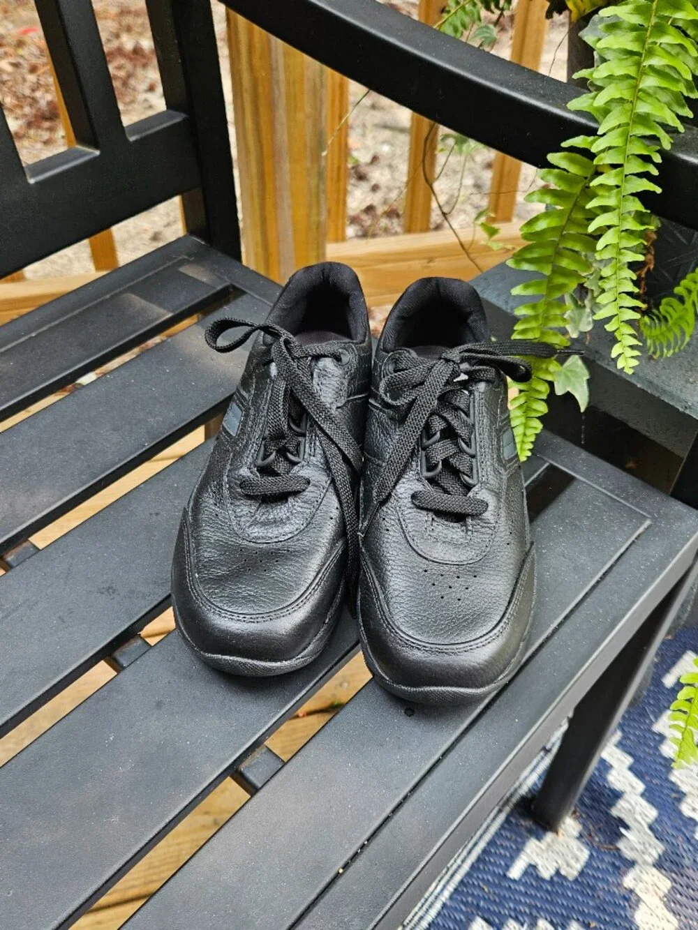 SAS Tour black walking sneakers Sz 5